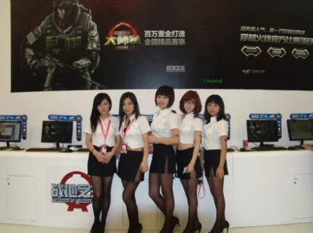 小孩暴躁少女csgo视频