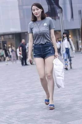 老木匠的三个女儿